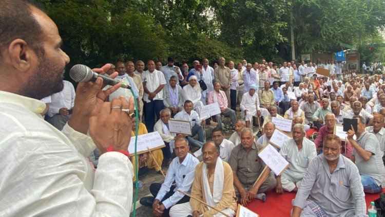 DTC Pensioners Protest At CM's Residence Over 3-Month Pension Denial: MP Ramesh Bidhuri