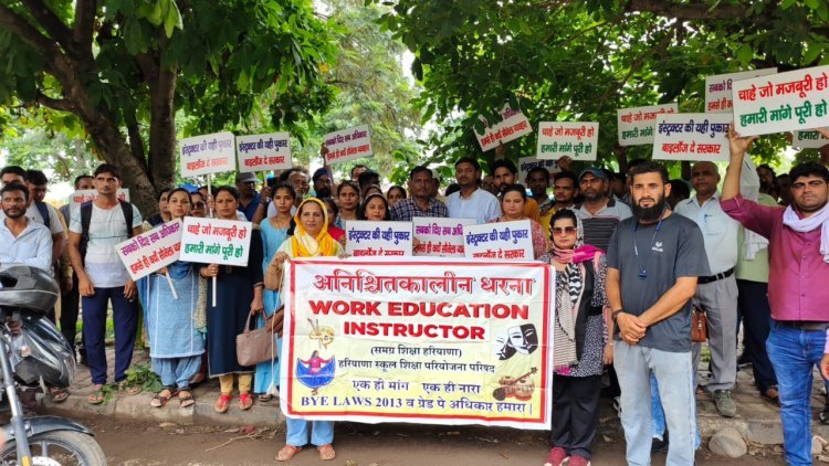 Haryana CM's OSD Bhupeshwar Dayal Assures Sarva Shiksha Abhiyan Workers Of Their Demands