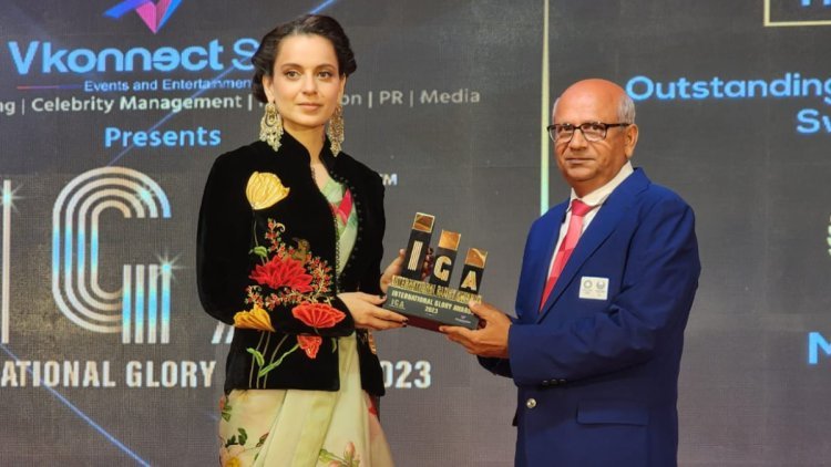 Kangana Ranaut Honors Olympic Judge Mayur Vyas With Lifetime Achievement Award At Prestigious Ceremony