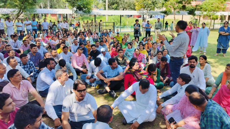 Extension Lecturers Arrested For Peaceful Protest Demanding Haryana Govt. Regularization